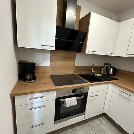 Apartment In Lisa, Sehr Ruhige Lage, Blick Ins Gruene, Hochwertig Renoviert, Wlan Und Parkplatz Gratis