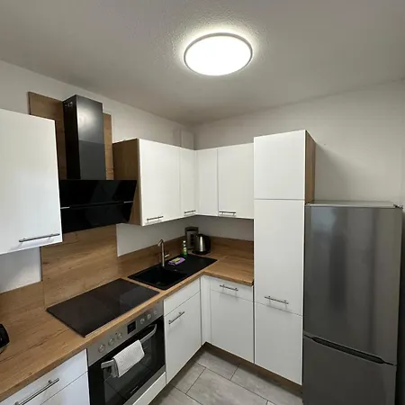 Apartment In Lisa, Sehr Ruhige Lage, Blick Ins Gruene, Hochwertig Renoviert, Wlan Und Parkplatz Gratis *