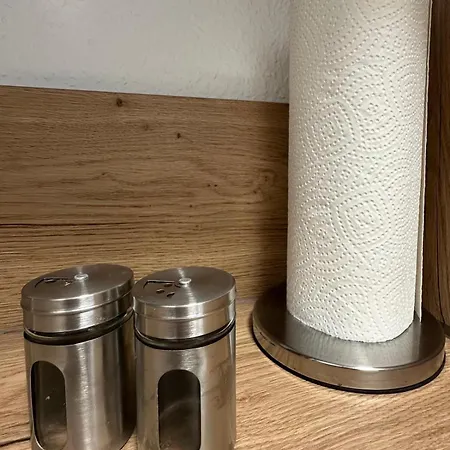 In Lisa, Sehr Ruhige Lage, Blick Ins Gruene, Hochwertig Renoviert, Wlan Und Parkplatz Gratis *