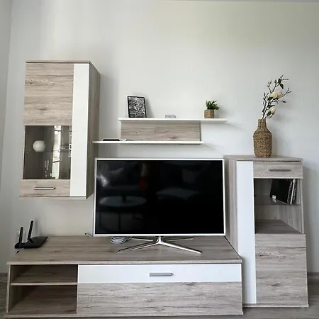 In Lisa, Sehr Ruhige Lage, Blick Ins Gruene, Hochwertig Renoviert, Wlan Und Parkplatz Gratis Apartment *