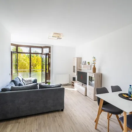 アパート In Lisa, Sehr Ruhige Lage, Blick Ins Gruene, Hochwertig Renoviert, Wlan Und Parkplatz Gratis *