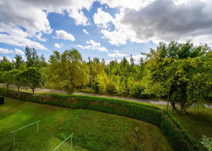 Appartement In Lisa, Sehr Ruhige Lage, Blick Ins Gruene, Hochwertig Renoviert, Wlan Und Parkplatz Gratis Gera