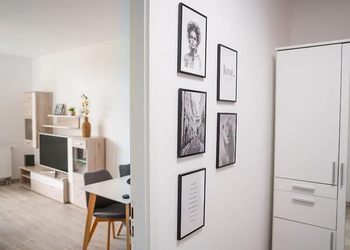 In Lisa, Sehr Ruhige Lage, Blick Ins Gruene, Hochwertig Renoviert, Wlan Und Parkplatz Gratis